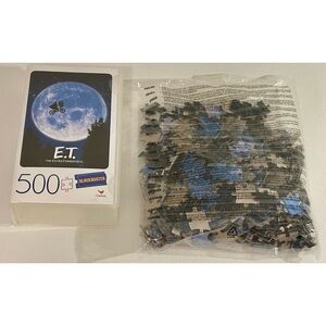 E.T. 500 Piece Puzzle Blockbuster VHS Case Edition Cardinal